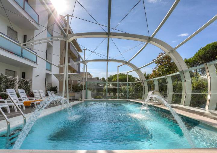 Heated Swimming pool Hotel Boemia Ricicone