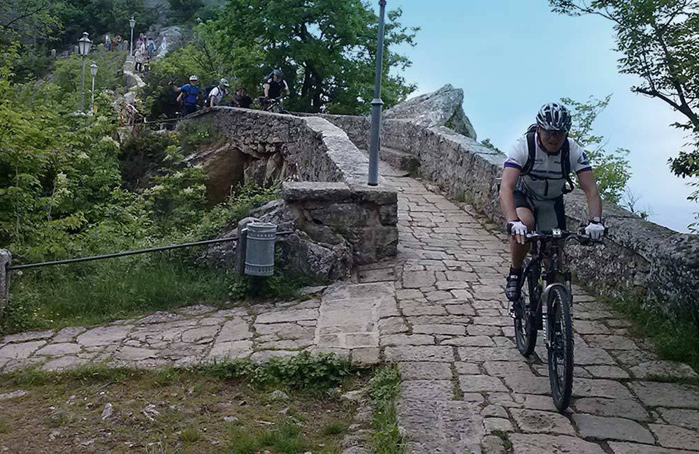 PARCOURS EN VÉLO