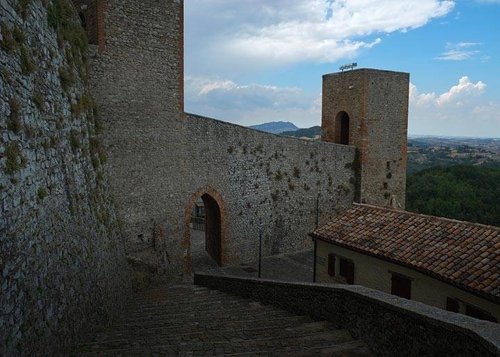 Le antiche strade di Montefiore