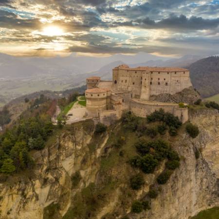 De la vallée du Marecchia à la forteresse de San Leo