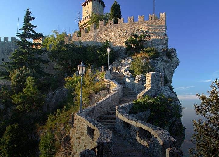 Verso San Marino